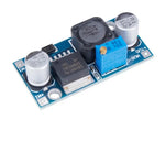 Image d’une carte électronique bleue avec composants pour l’alimentation réglable dc-dc 48v LM2596HVS