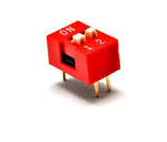 DIP switch rouge avec deux bascules blanches pour circuit électronique