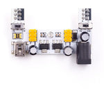 Circuit imprimé avec composants pour module d’alimentation 3.3V/5V sur plaque d’essais