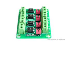Image d’un module d’isolement optocoupleur avec circuit vert et bornes canaux PC817