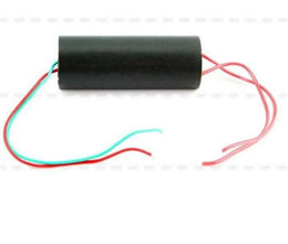 Capaciteur cylindrique noir avec fils rouge et vert pour module survolteur elevateur 3-6VDC