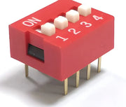 DIP switch rouge à quatre positions avec actuateurs blancs pour électronique et circuits