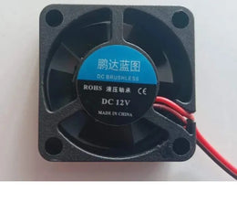 Ventilateur de refroidissement 12V avec carré noir DC brushless pour refroidissement efficace